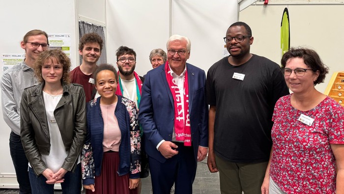 Mehr über den Artikel erfahren Die Spannung steigt … Katamba Kazaku bekommt seinen ersten prominenten „Orgelschüler“